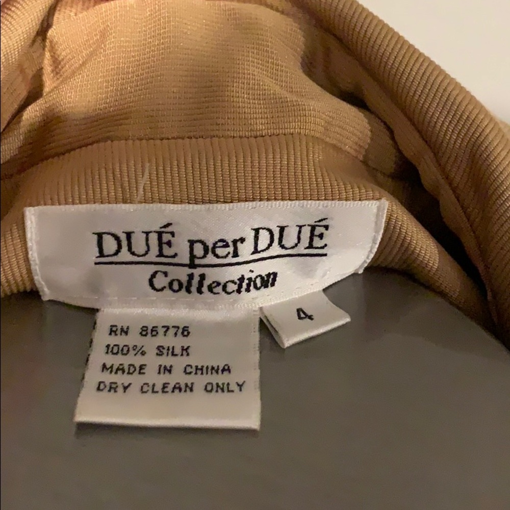 Blazer - Picture 4 of 4